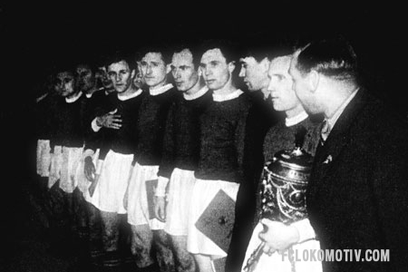 Машина времени. "Локомотив" и Виктор Лавров Машина времени. "Локомотив" и Виктор Лавров