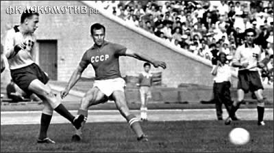 Владимир Кесарев: «Болельщики всегда шли с Яшиным на метро и провожали его до дома» Владимир Кесарев: «Болельщики всегда шли с Яшиным на метро и провожали его до дома»