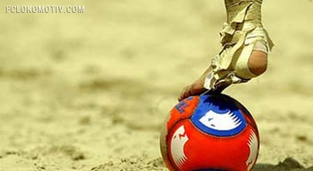За сборную России на этапе Евролиги по пляжному футболу в Италии сыграют восемь игроков «Локомотива» За сборную России на этапе Евролиги по пляжному футболу в Италии сыграют восемь игроков «Локомотива»