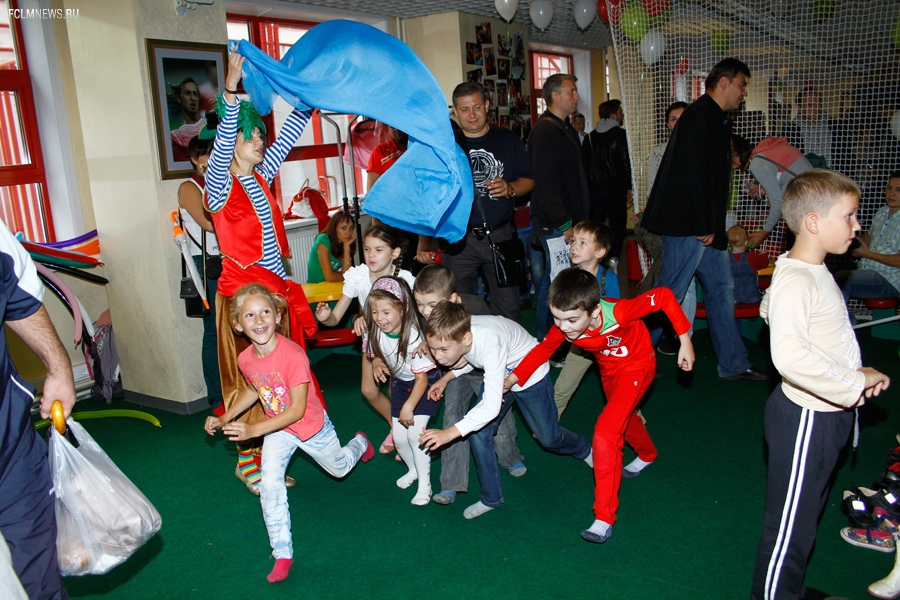 Школьный и семейный секторы на матче с ЦСКА