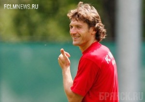 Дмитрий Сенников: Курбан Бердыев и Леонид Кучук похожи своим подходом к футболу Дмитрий Сенников: Курбан Бердыев и Леонид Кучук похожи своим подходом к футболу