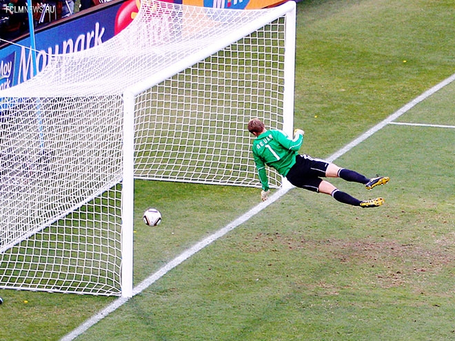Когда в футболе не было системы GoalControl Когда в футболе не было системы GoalControl