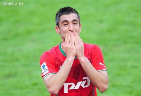 Один из лидеров московского "Локомотива" Александр САМЕДОВ. Фото Антон СЕРГИЕНКО, "СЭ", "СЭ" Один из лидеров московского "Локомотива" Александр САМЕДОВ. Фото Антон СЕРГИЕНКО, "СЭ", "СЭ"
