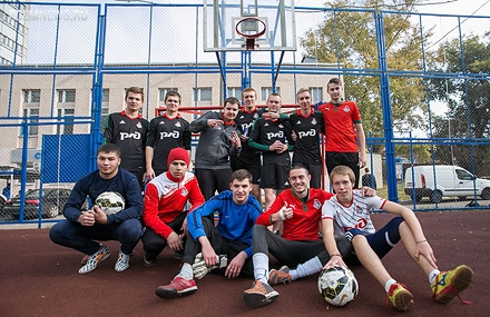 ФК «Локомотив» разыграл призы на турнире Red Bull 300 ФК «Локомотив» разыграл призы на турнире Red Bull 300