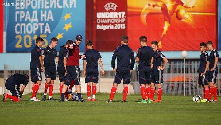 В Болгарии стартует ЕВРО-2015 (U-17) В Болгарии стартует ЕВРО-2015 (U-17)