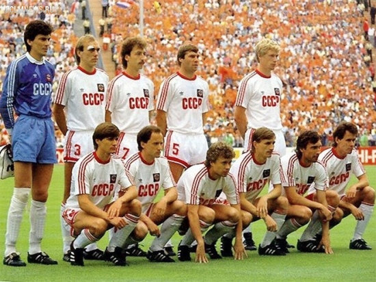 Ровно 27 лет назад сборная СССР в финале Евро-1988 проиграла Нидерландам