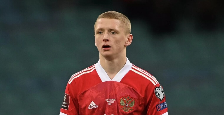 Максим Мухин Дебютировать в
