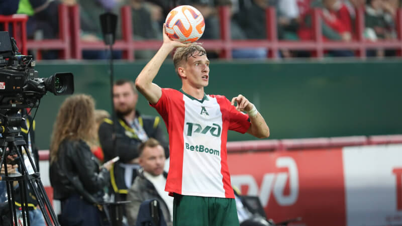 Илья Самошников